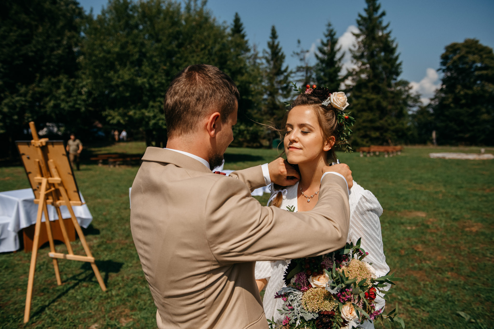 Plenerowy ślub w Bieszczadach | Karolina i Bartosz 8